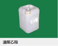 High quality Ethyl Oleate pharma grade